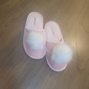 VS Bunny Slipoers/Houseshoes